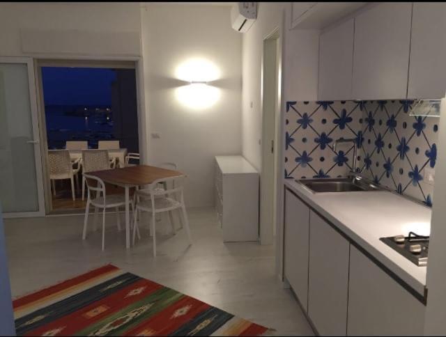 Casablu, Un Delizioso Bilocale Sulla Baia Di Naxos Daire Giardini Naxos Dış mekan fotoğraf