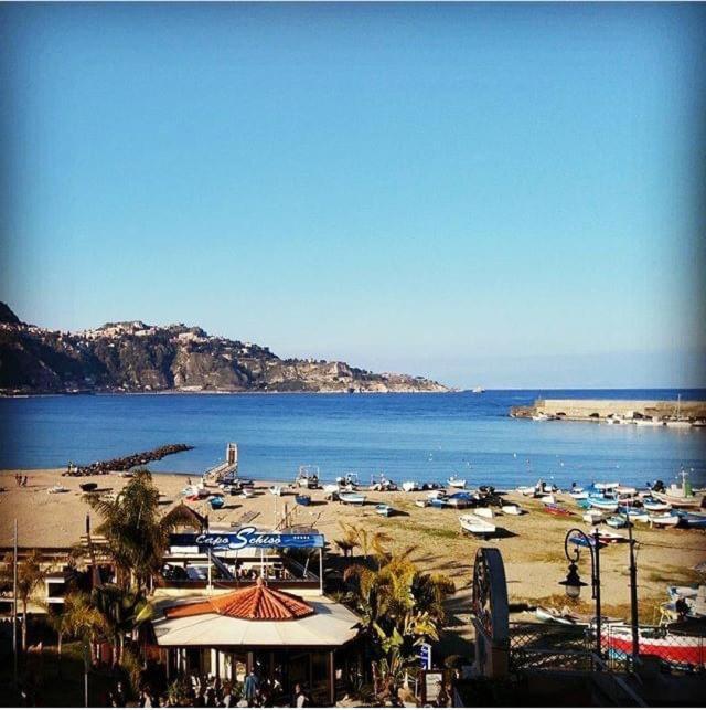 Casablu, Un Delizioso Bilocale Sulla Baia Di Naxos Daire Giardini Naxos Dış mekan fotoğraf